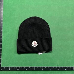 Moncler Black Ribbed Beanie